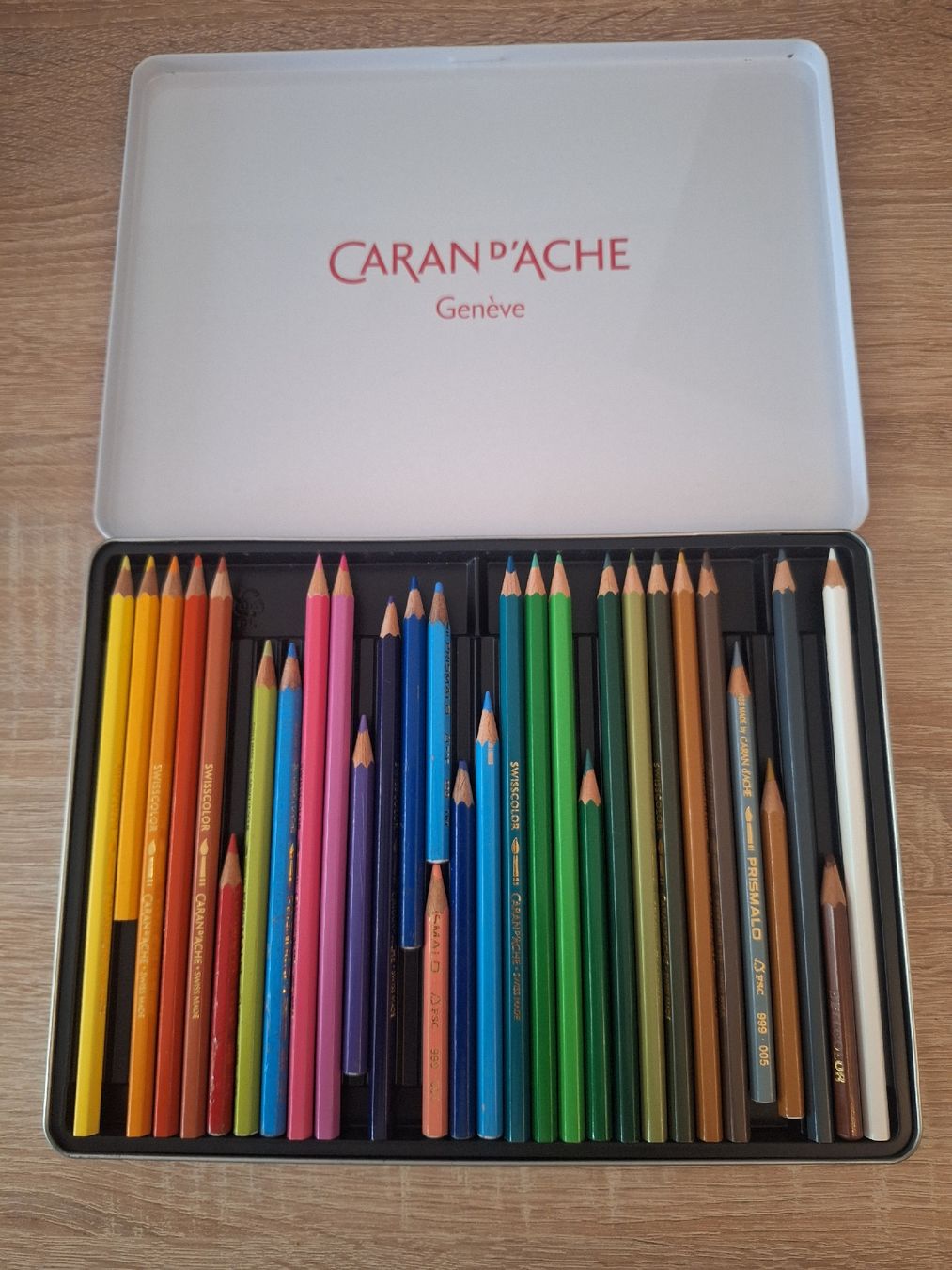 Colori: Carandache Farbstifte – Usato da Donat venduto da Lacvers 1