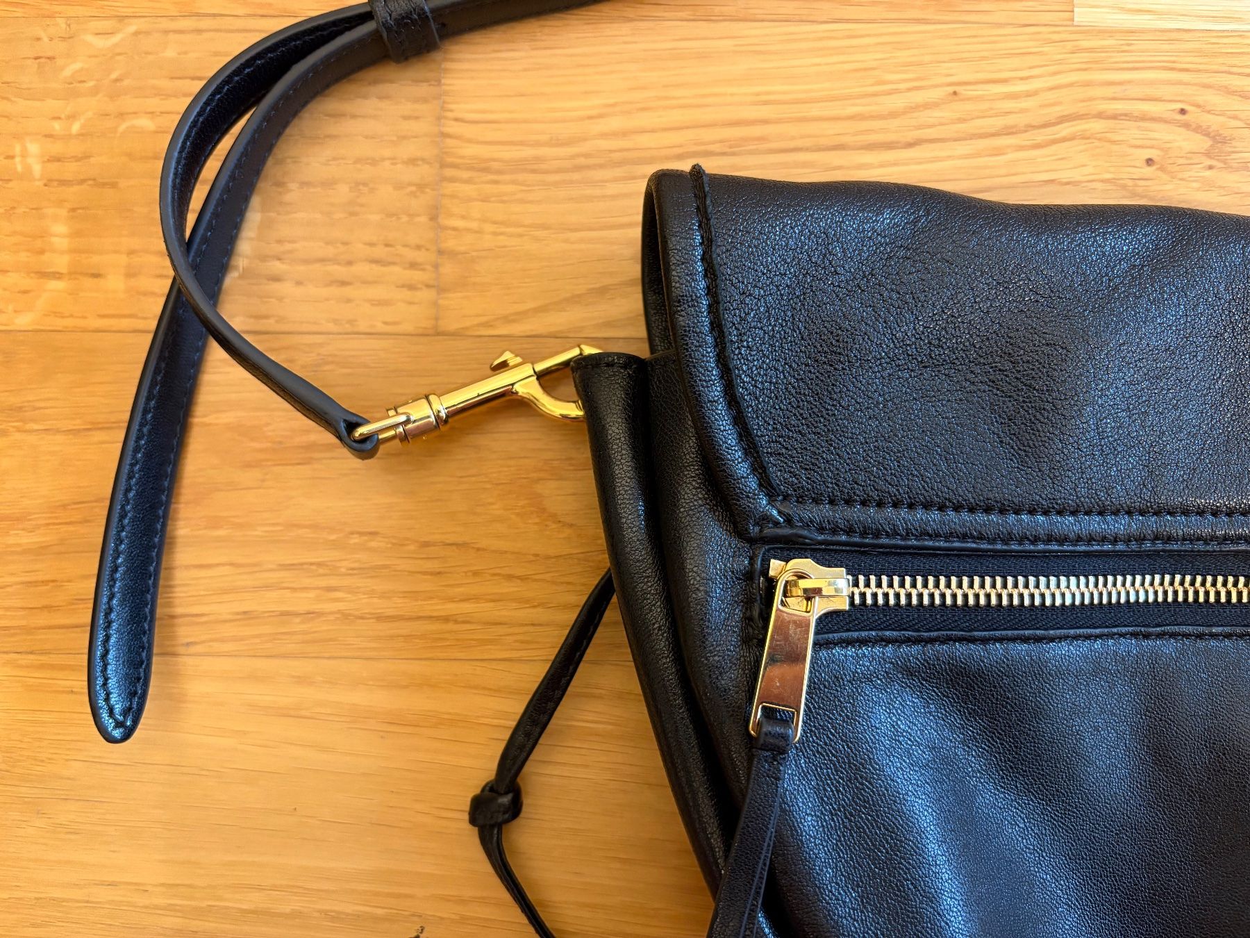 Celine Taschen für Damen: Celine - Halfmoon Triomphe Bag Medium in Schwarz – Gebraucht aus Zürich von cassandra1504 6