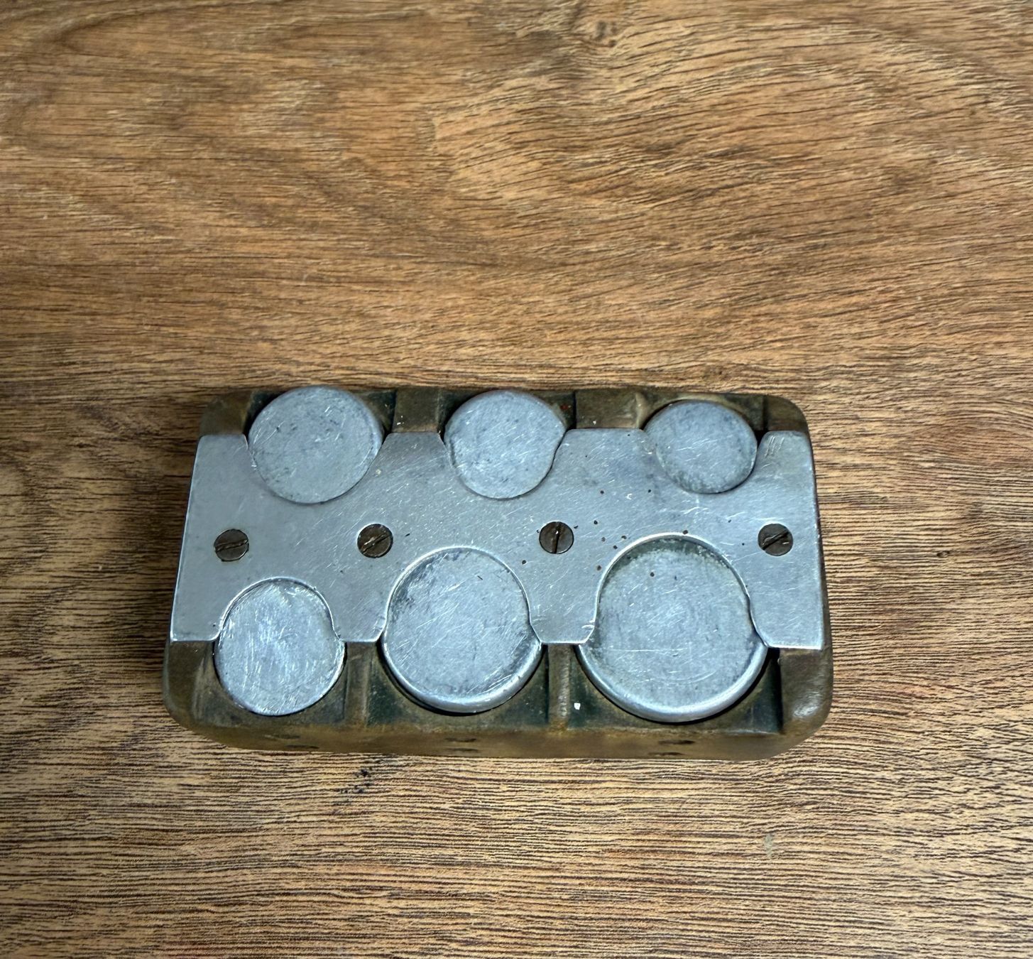 Accessori: Altes Münz-Sortier-Etui aus Metall – Usato da Nussbaumen AG venduto da olitech5415