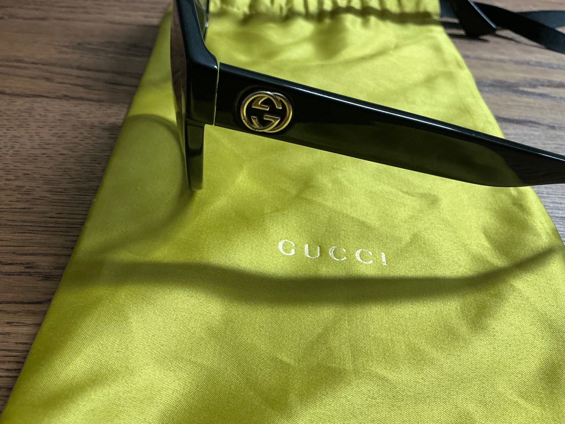 Gucci Occhiali & Lenti: Schöne Gucci Sonnenbrille – Usato da Würenlos venduto da Tina48