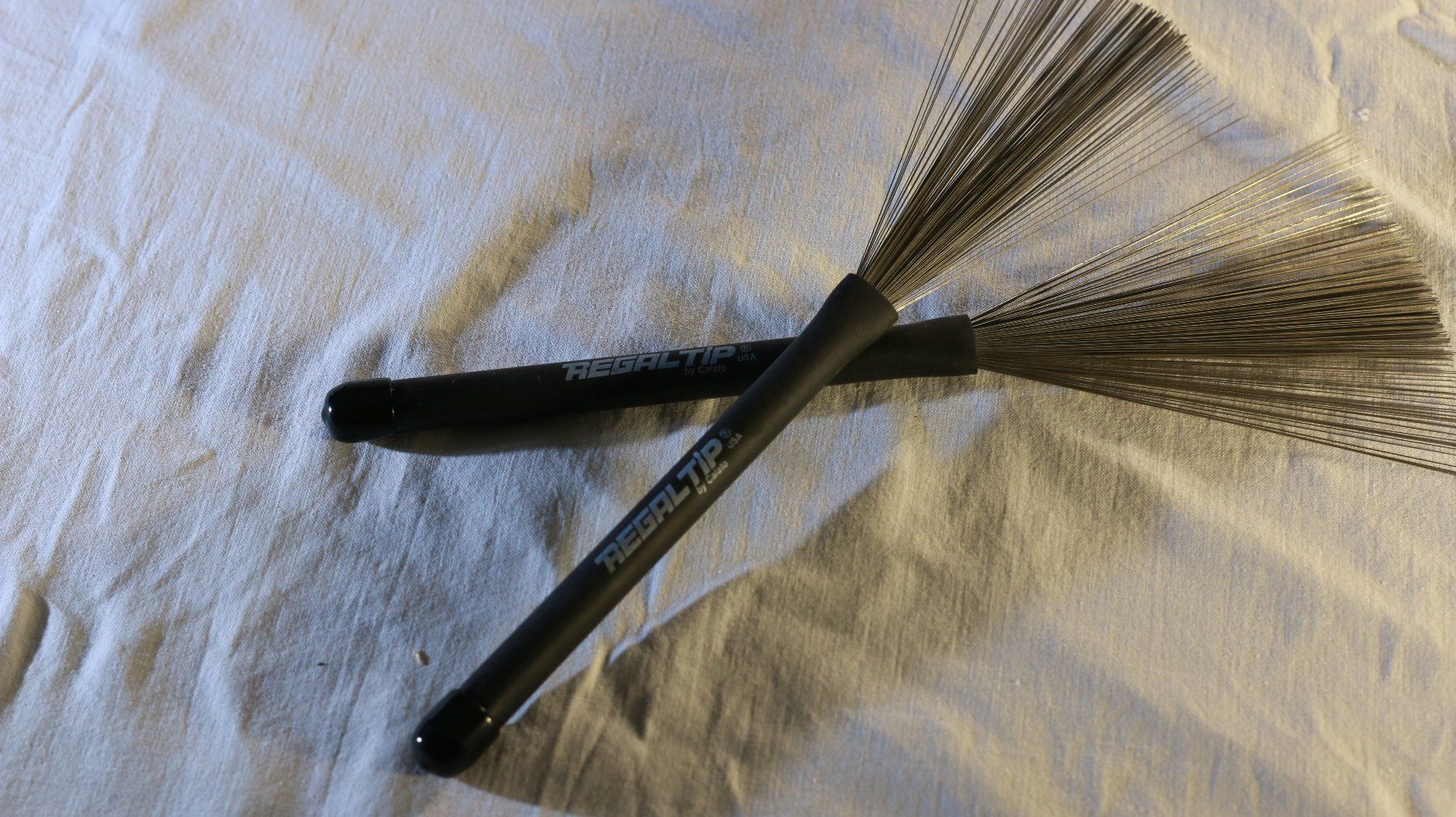 Strumenti musicali: Perkussionsbesen REGAL TIP – Usato da Allschwil venduto da Bernhard.Knab 1