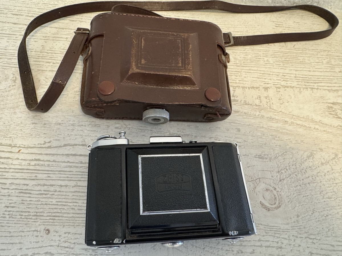 Zeiss Fotocamera: Zeiss ikon ikonta 521/16 kamera – Usato da Zunzgen venduto da milesdavis76 6