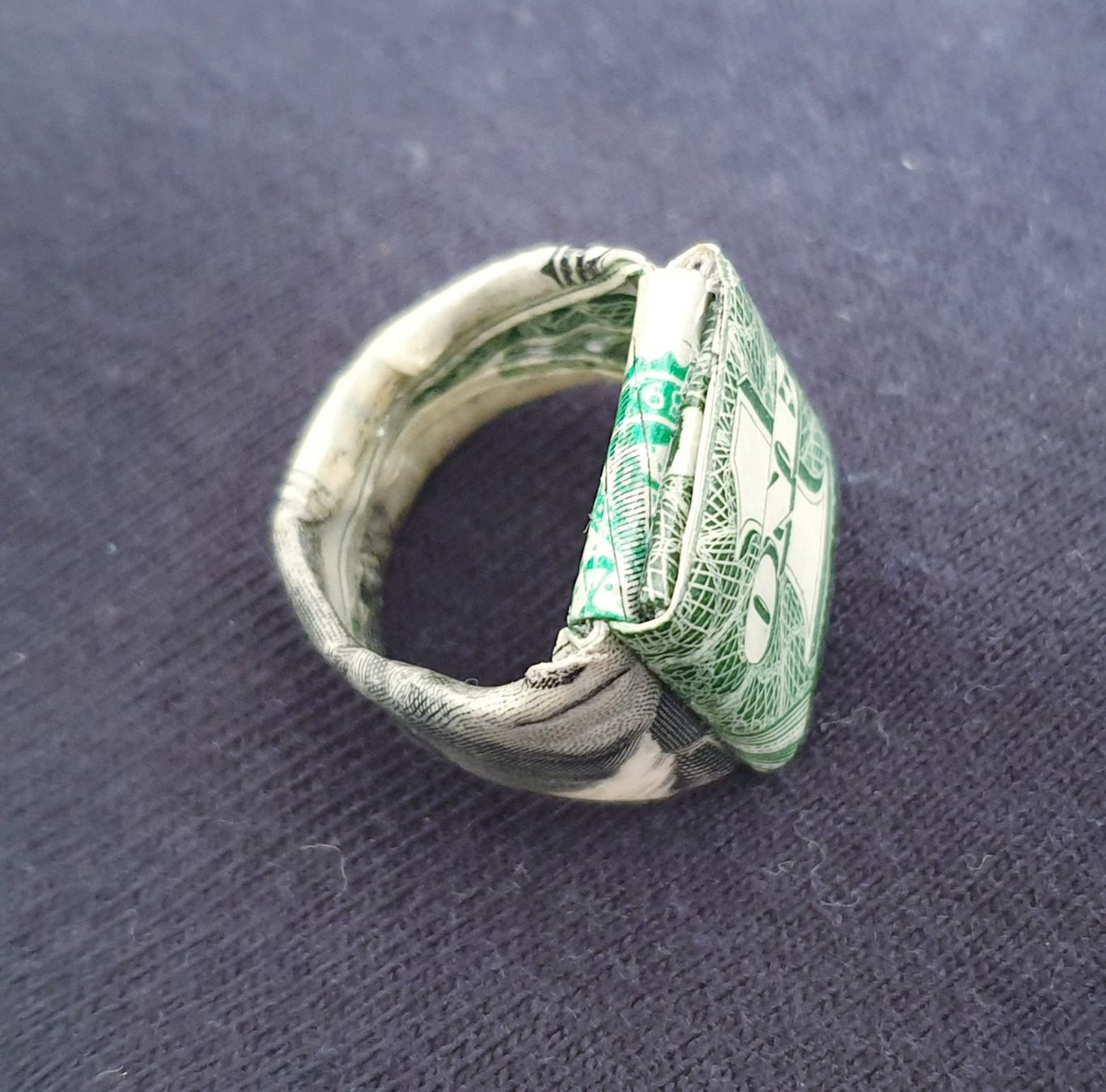 Anelli: RING DOLLAR NOTE Gefallten Exklusiver Ring Wasserdicht – Nuovo e nell'imballaggio originale da wetzikon venduto da Bestedienste 2
