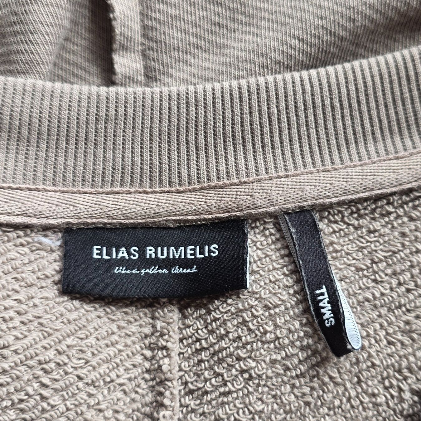 Maglioni & Felpe: 🐸 ELIAS RUMELIS PULLOVER S HELLGRAU V-NECK MEGA SCHÖN – Usato da Môtier (Vully) venduto da Frogs 7