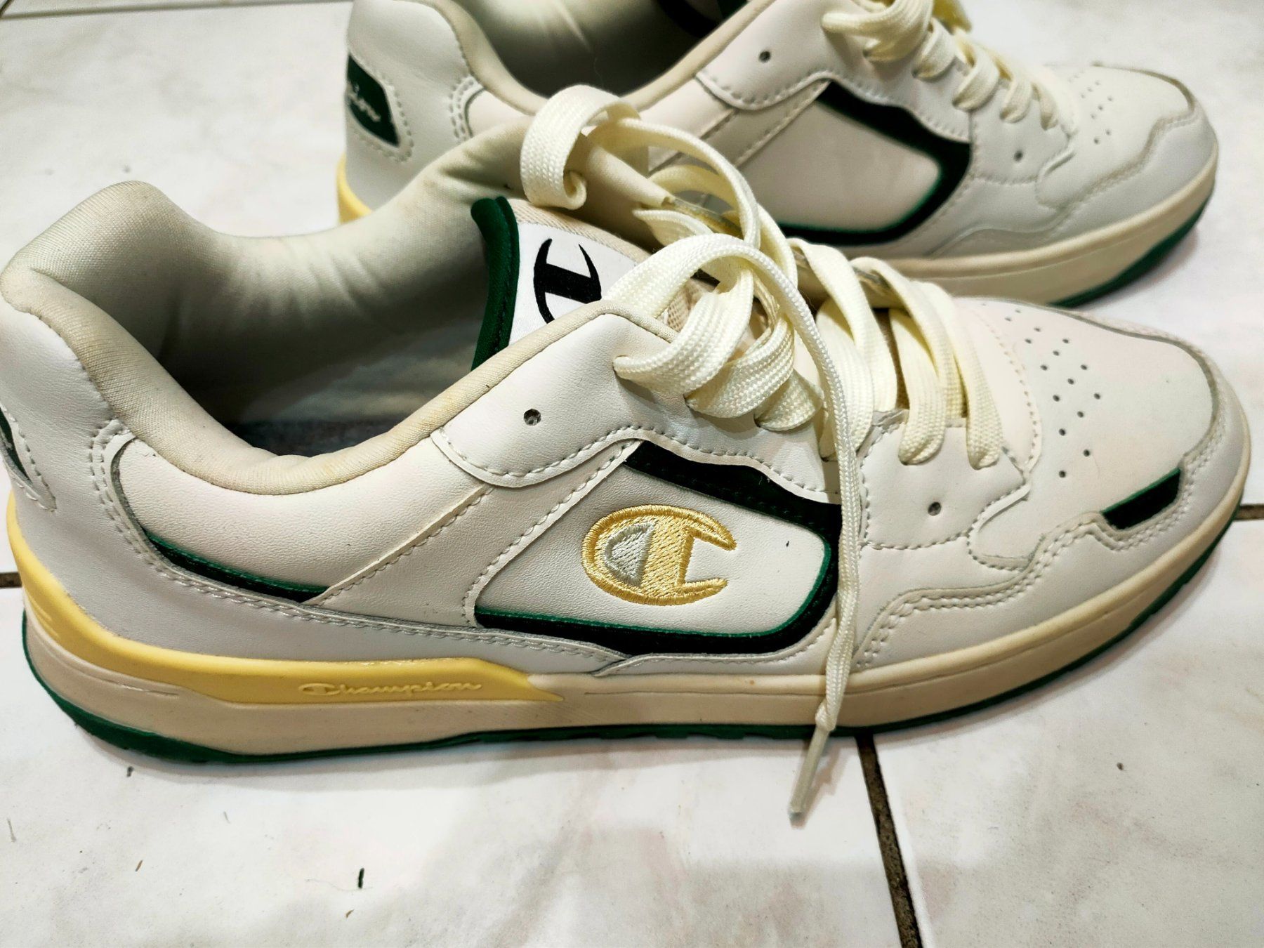 Champion Scarpe da uomo: Champion Sneaker Gr.42.5 – Usato da Bronschhofen venduto da happynews2018