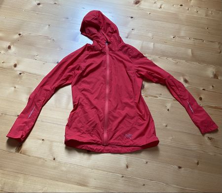 Arc'teryx Lauf-/Regenjacke Rot Gr. M