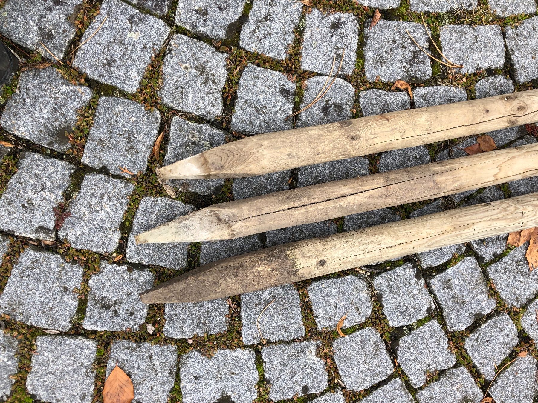 Articoli in legno: Holzpfosten – Usato da Männedorf venduto da Flimsterstein 1