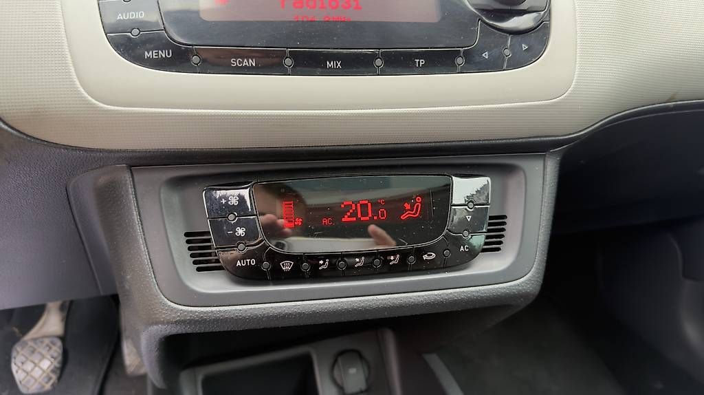 Automobili: Seat Ibiza 1.6i – Usato da Agno venduto da jonnyautosagl 4