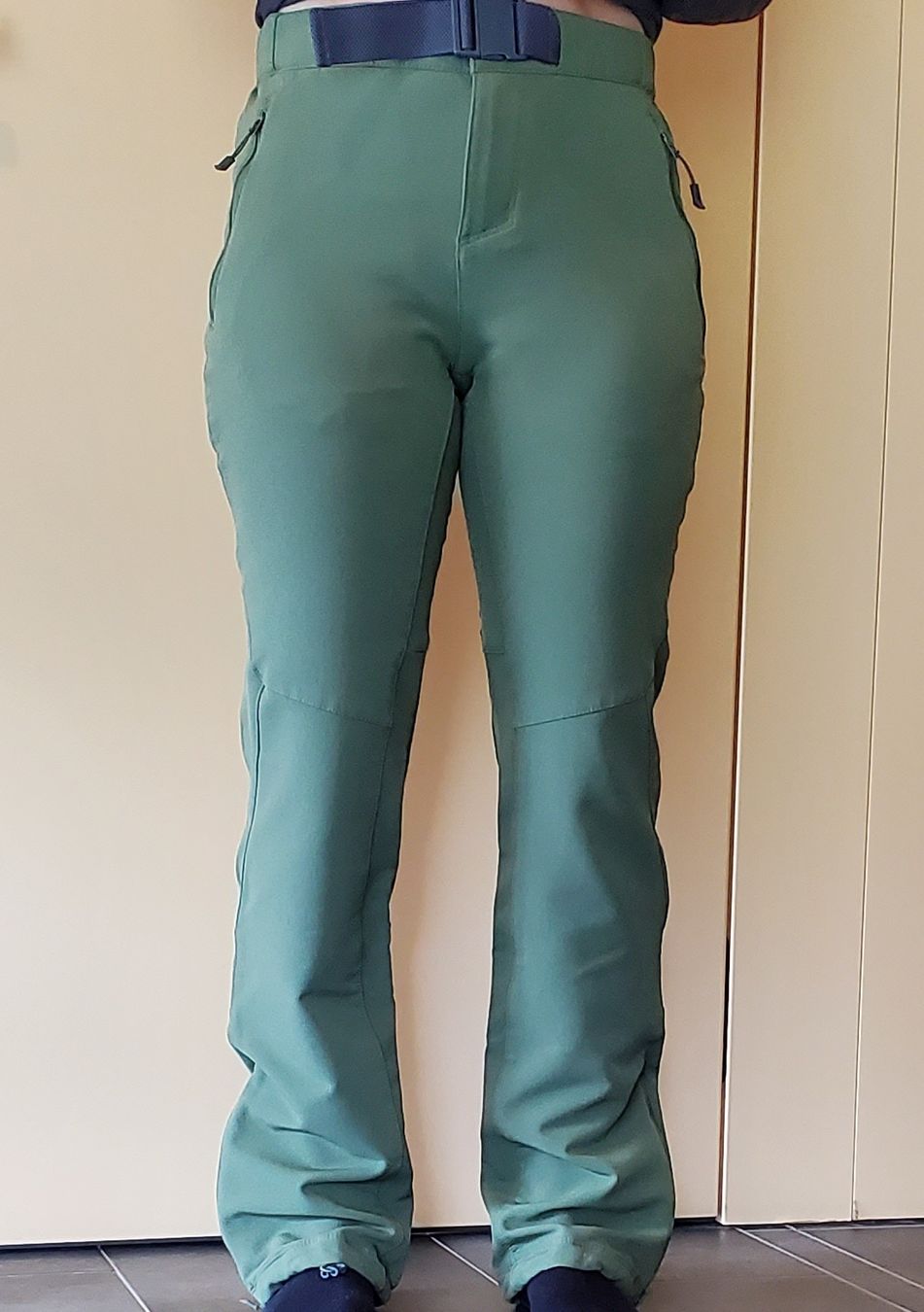 Columbia Pantaloni: Columbia Softshell Hose Gr 36 – Nuovo (secondo la descrizione) da Schwarzsee venduto da dergli01