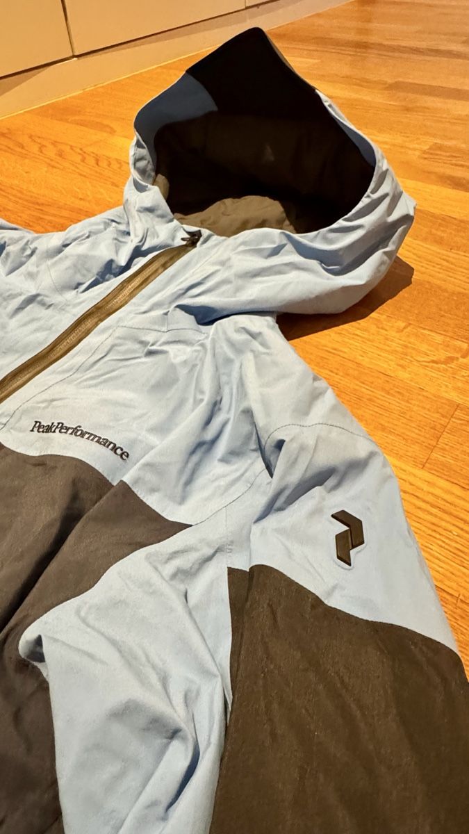 Peak Performance Jacken: Peak Performance Skijacke hellblau schwarz Grösse M – Gebraucht aus Luzern von Seimen31 2