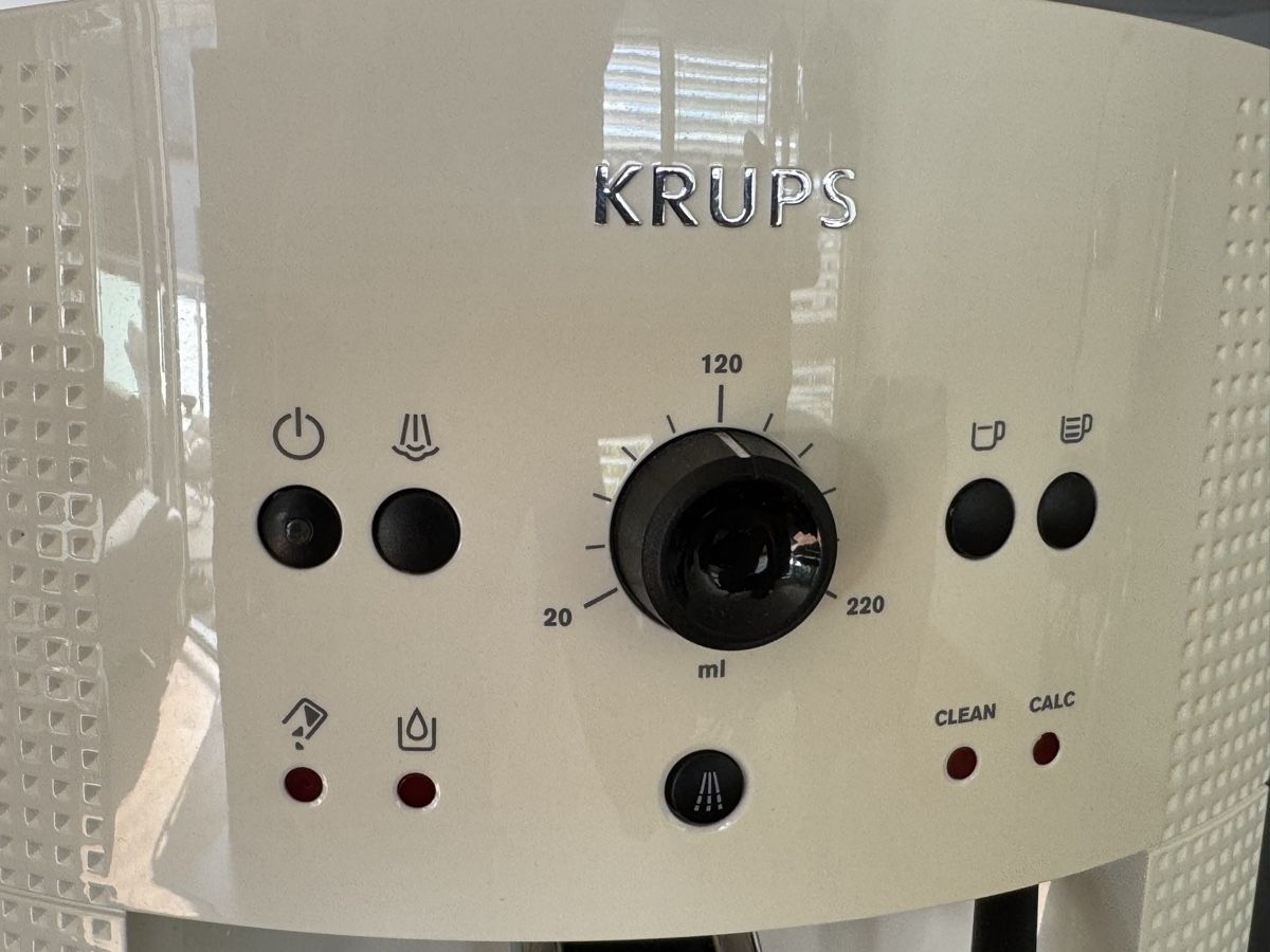 Krups Macchine per caffè & Macchine per espresso: Krups Essential Espresso – Usato da Balgach venduto da fad_jb55 1