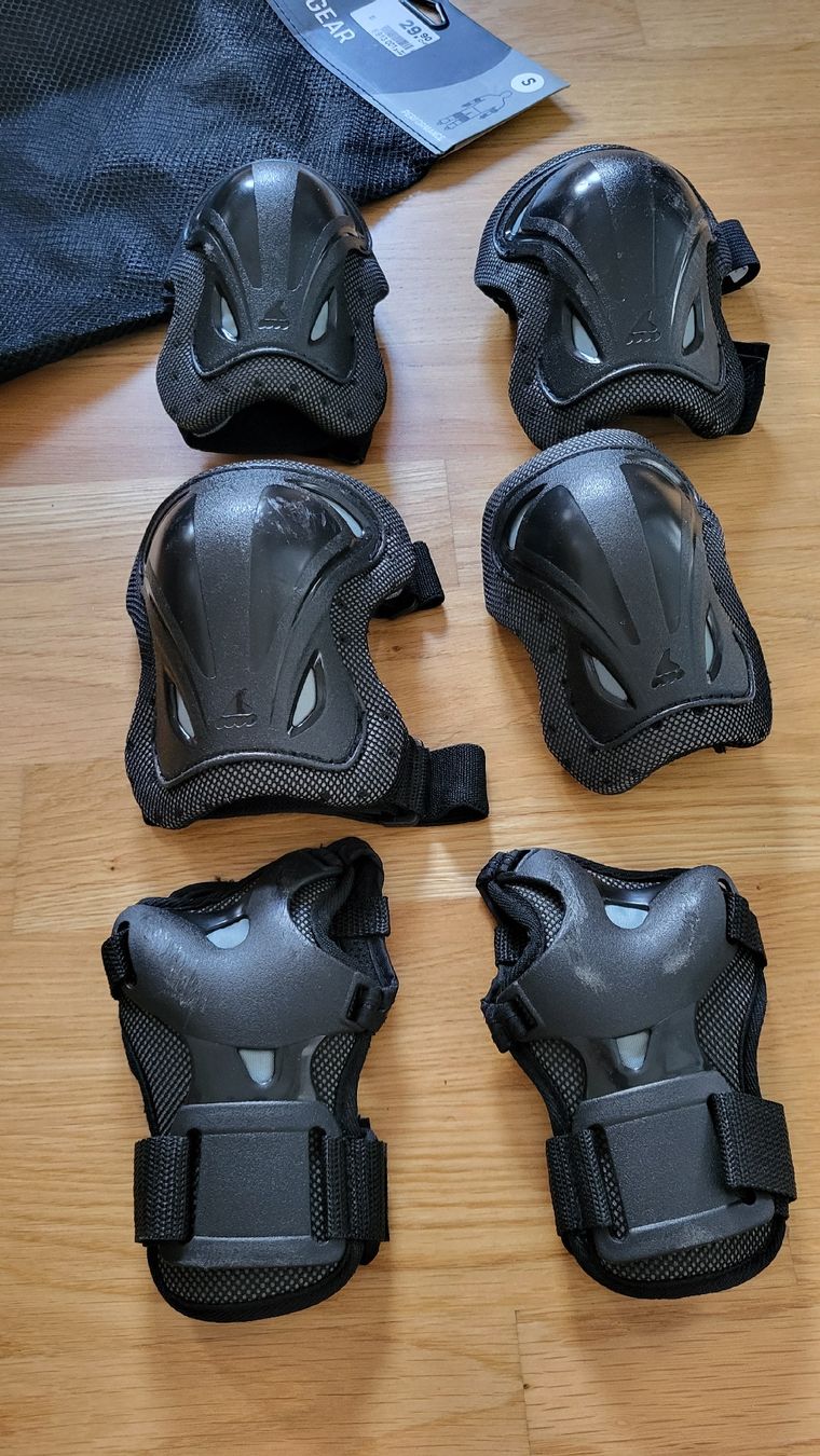 Ingressi: Original Rollerblade skate gear with bag – Usato da Zürich venduto da clelia_cal