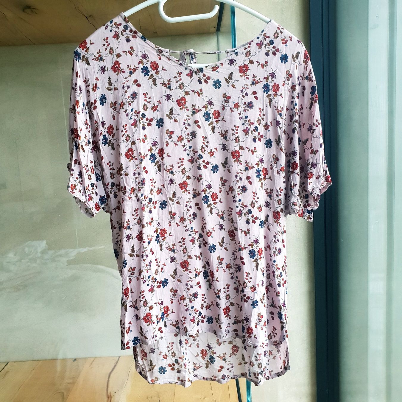 Esprit Top: 🐸 ESPRIT EDC VISKOSE BLÜMCHEN TOP / BLUSE M – Usato da Môtier (Vully) venduto da Frogs 5