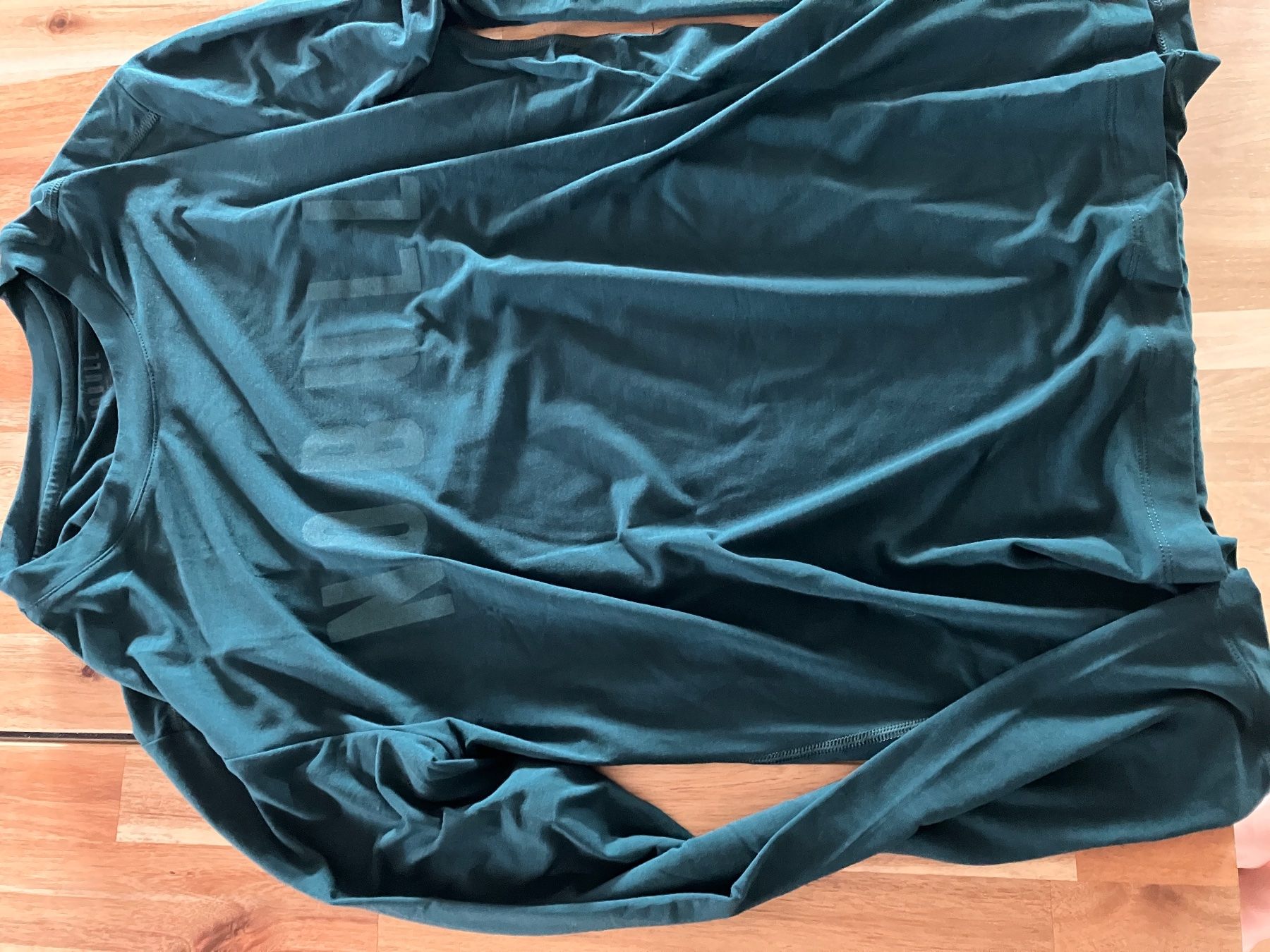 T-Shirts: Men's NOBULL Long Sleeve Tee – Neu und originalverpackt aus Muri b. Bern von BE301 2