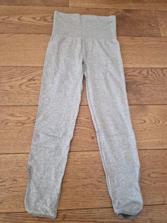 Leggins grau 3/4 mit Maschen unten, Gr. 36, wie neu