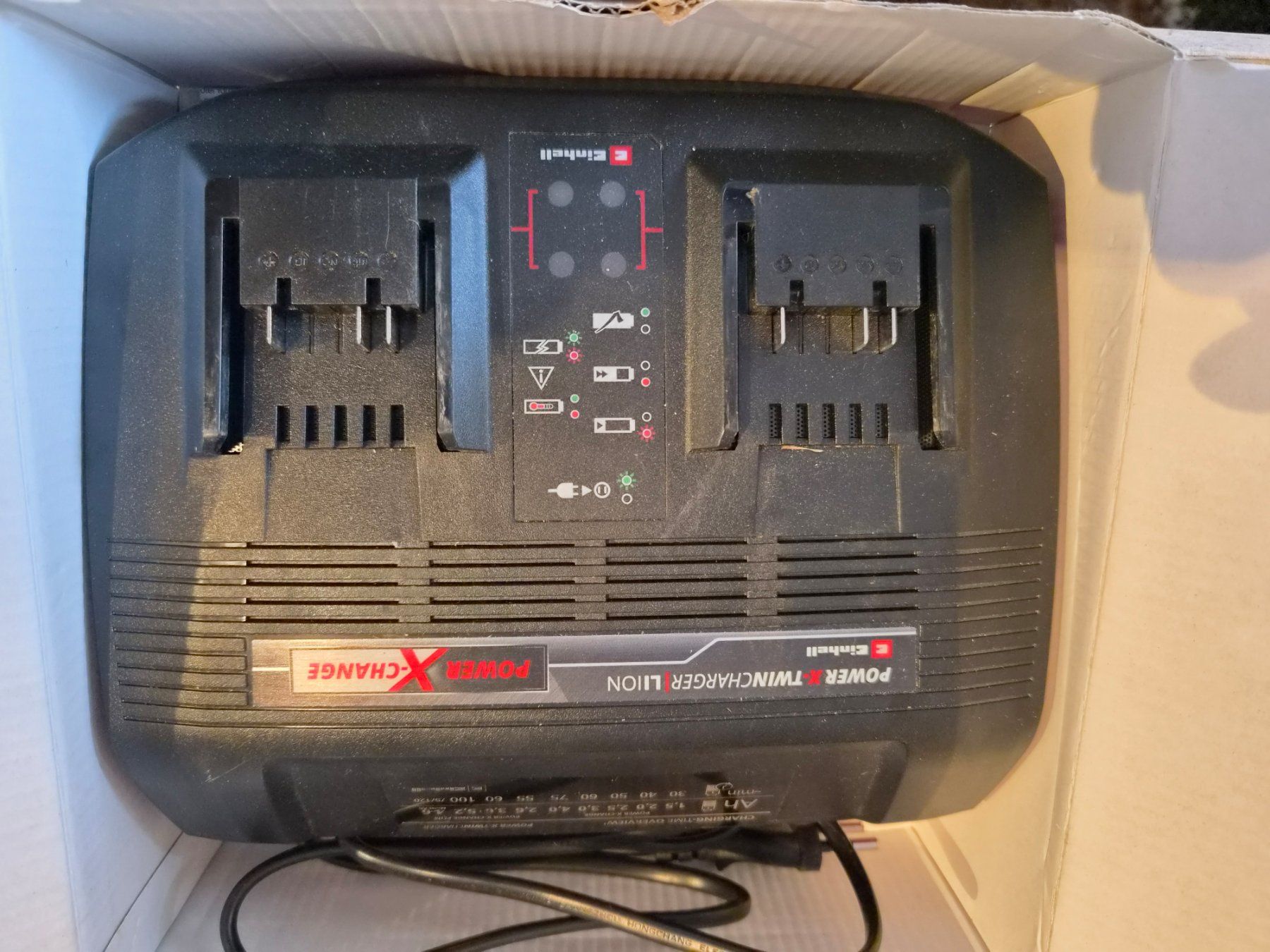 Einhell Chargements: Einhell Akku + Ladegerät – Neuf avec emballage d'origine à Worben par Leuchu 1