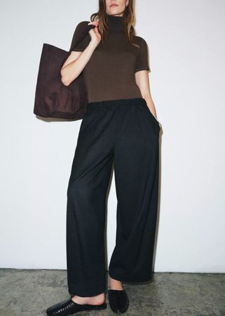 Dunkelgraue weite Zara Stoffhose