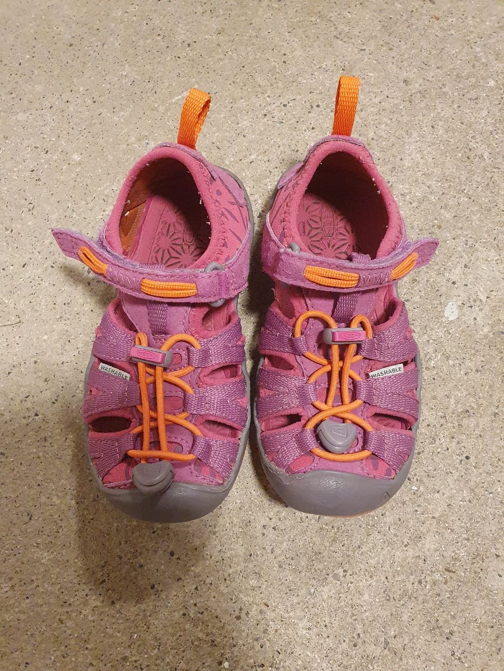 Keen Scarpe per ragazzi: Keen pink sandals – Usato da Sirnach venduto da eftix