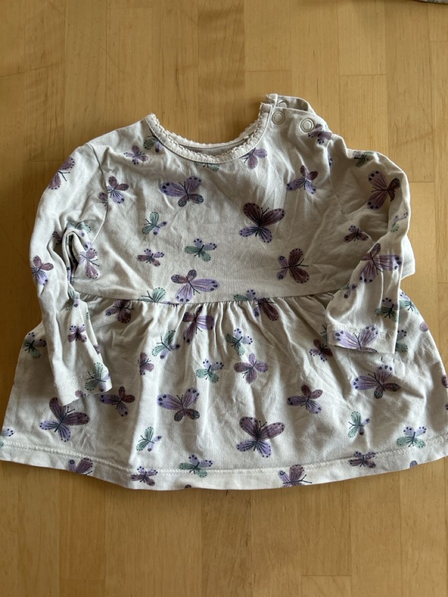 Lotti & Set di vestiti: Pulli und Hose gr 62 mit Schmetterlingen – Usato da Windisch venduto da ric_tk9p 1