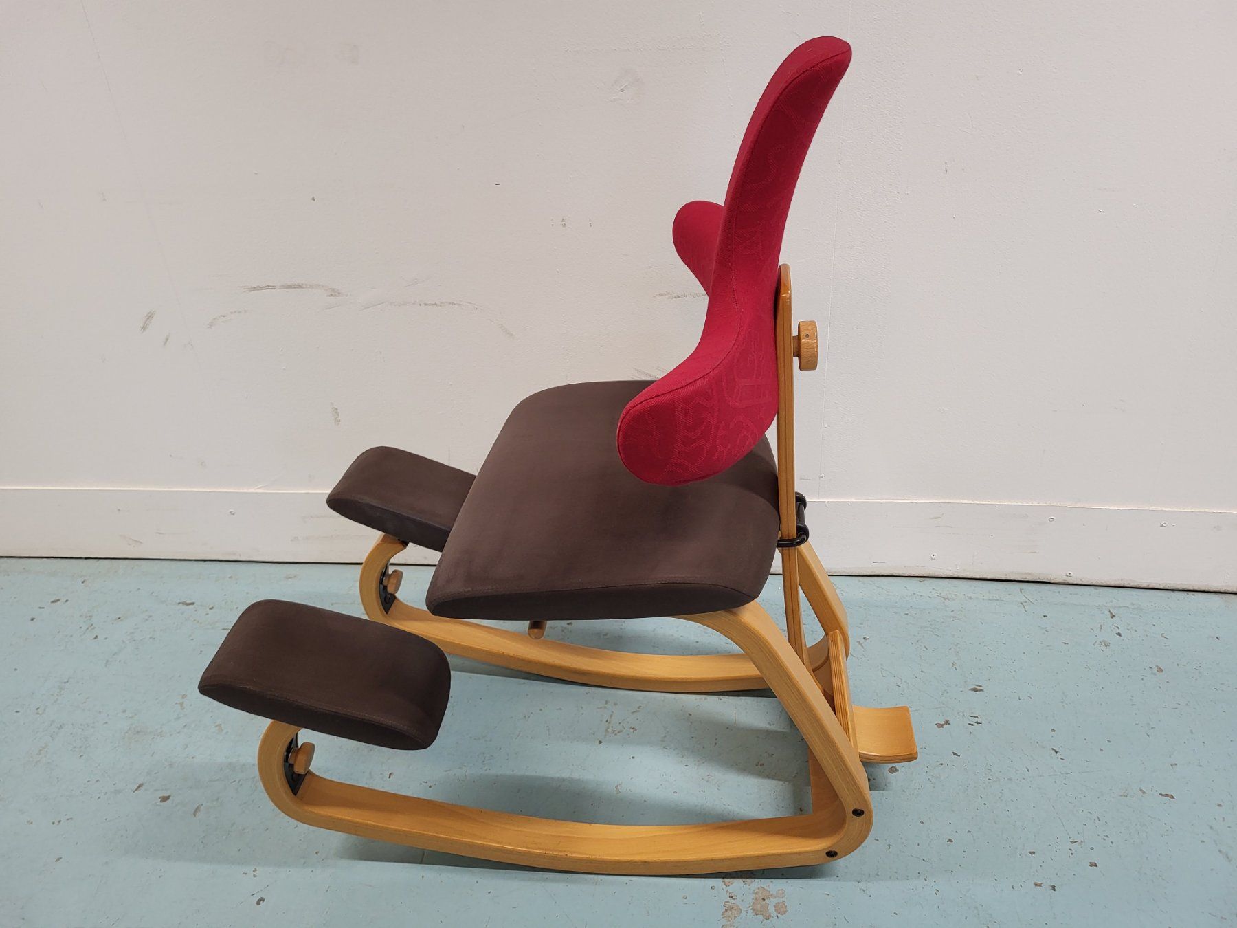 Varier Stühle: Stokke Varier ''Thatsit Balans'' – Gebraucht aus Brügg BE von POU-BELLE 1