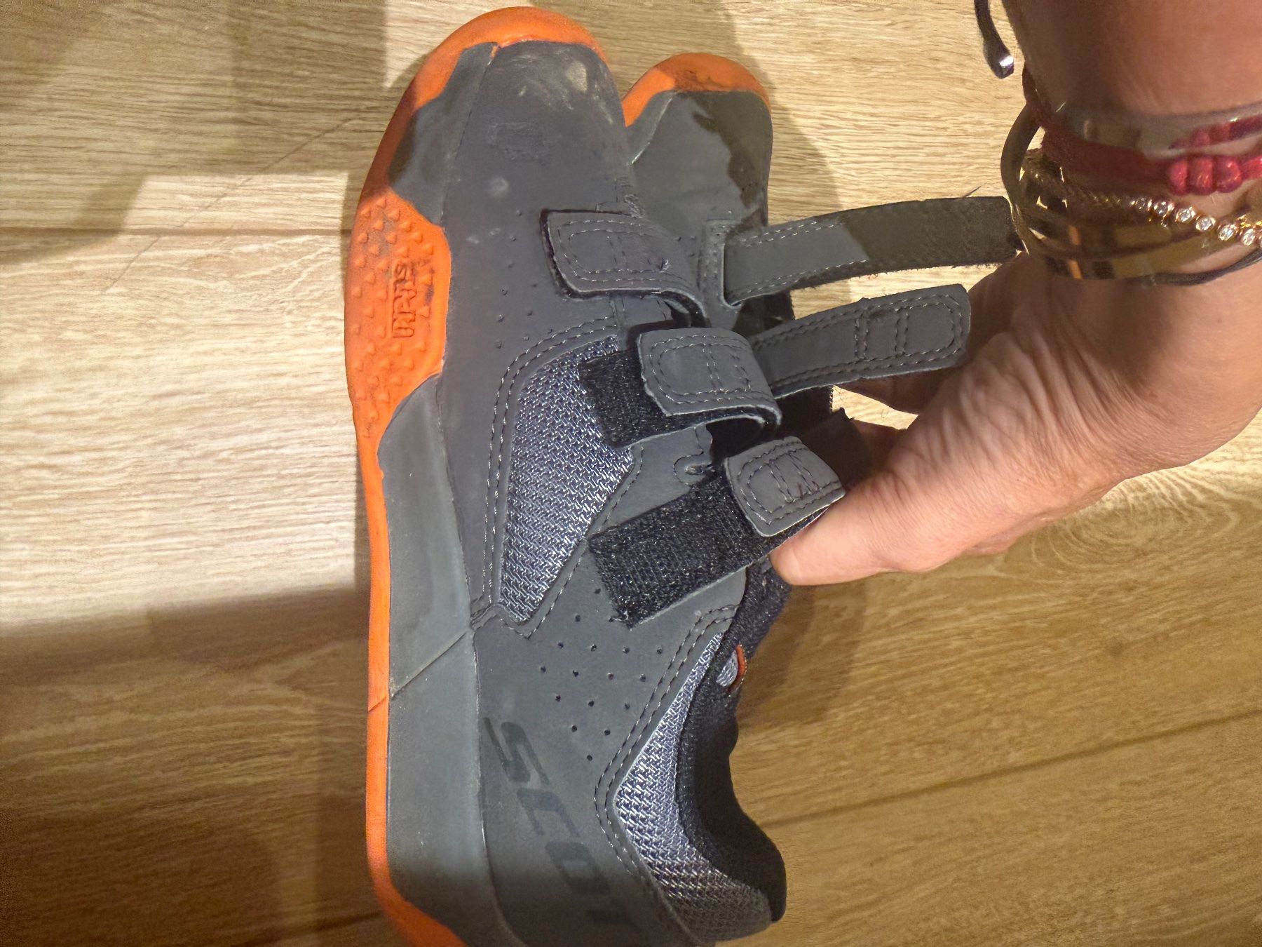 Schuhe für Jungen: Schön kinderveloachuhe gr31 – Gebraucht aus Einsiedeln von Natalia. 1