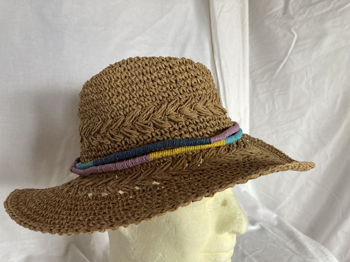 Esprit Copricapi, berretti & cappellini: Strandhut von Esprit – Usato da Brienz BE venduto da _joeG_237