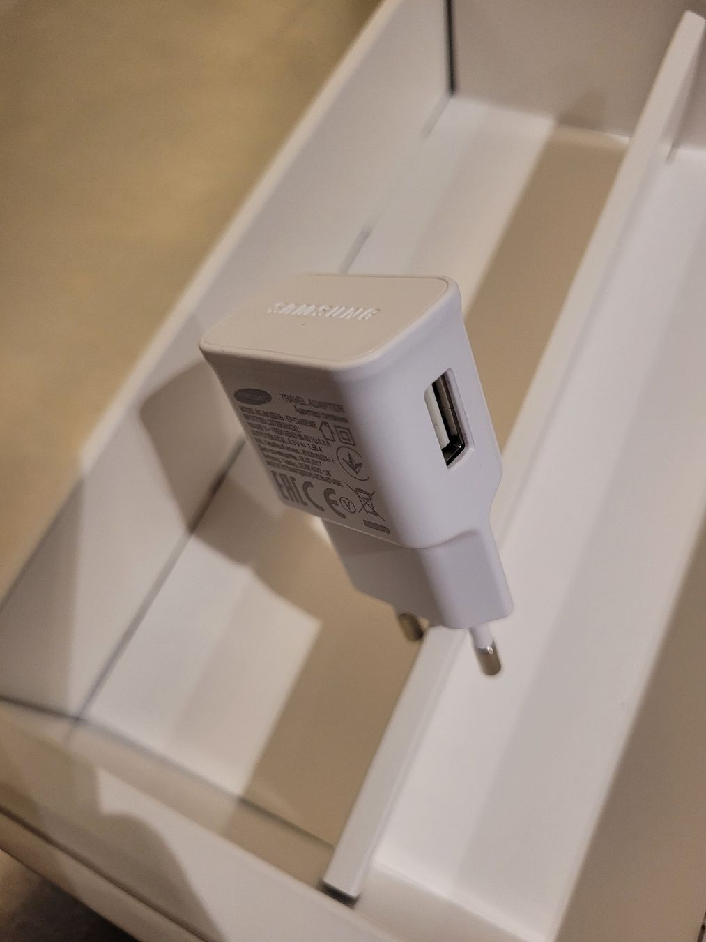 Ladegeräte: 6 USB-A Ladegeräte – Gebraucht aus Uster von 13smiley13 6