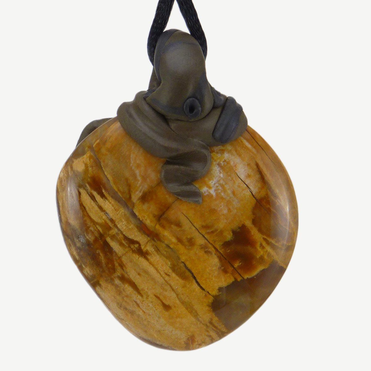 Minerali & Pietre curative: Versteinertes Holz als Steinanhänger mit Lapislazuli – Nuovo e nell'imballaggio originale da Meilen venduto da Kaleidoskopia 2
