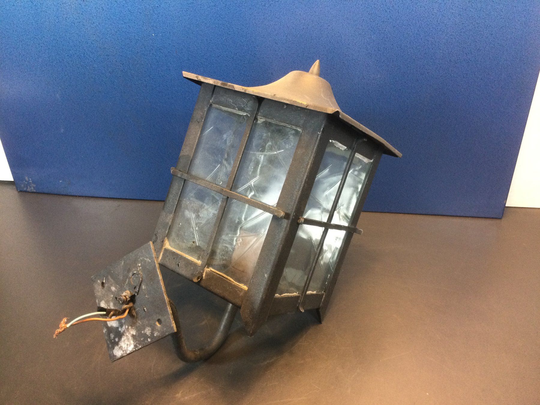 Attrezzi da lavoro: Gebrauchte rustikale geschmiedete Aussenlampe  Wandlampe – Usato da Wangen SZ venduto da kuriosum12 1