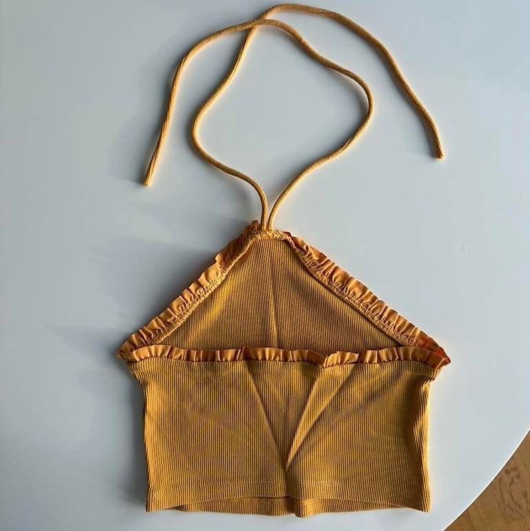 Zara Top: Crop-top orange (Zara) – Nuovo (secondo la descrizione) da Lausanne venduto da apolline.lr 1