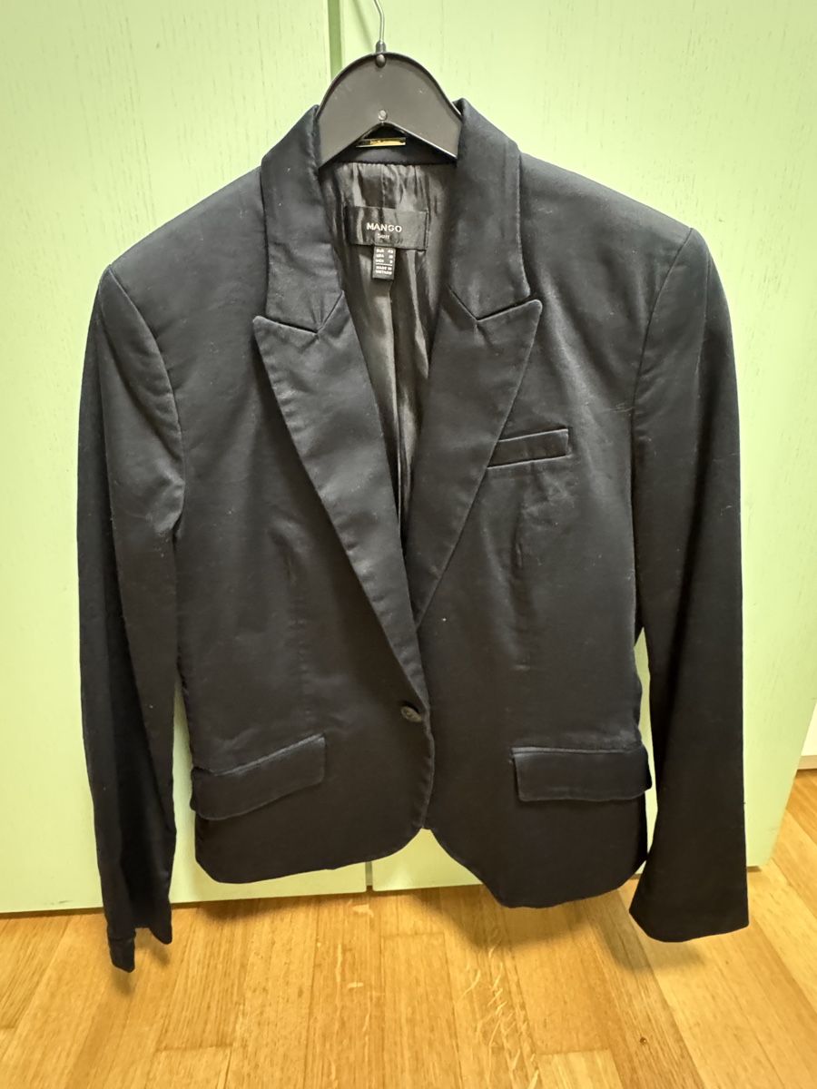 Mango Jacken: Mango Blazer, Grösse 42, Schwarz, Top Zustand! – Gebraucht aus Küsnacht ZH von IrischkaB