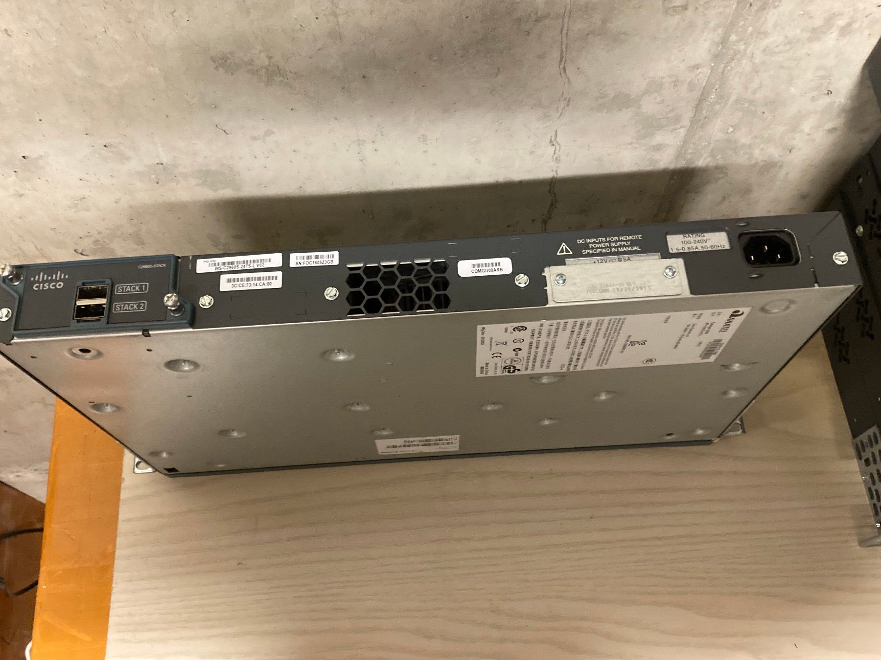 Cisco Hub & Switch: Cisco Catalyst 2960-S Switch – Usato da Wettingen venduto da Schabernack_sam 8