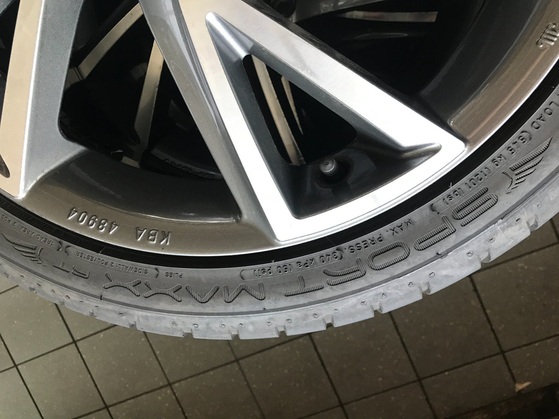 Seat Pneus & Roues: 17 Zoll Kompletträder Seat Ibiza – D'occasion à Stans par Pargger01 3