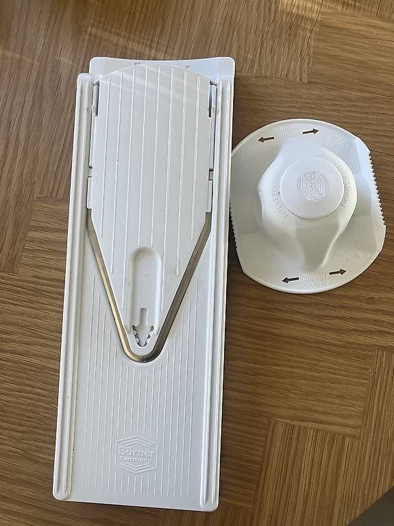 Appareils de cuisine: Professionelle Schneidemaschine – Neuf avec emballage d'origine à Bern par ava_w7qc 1