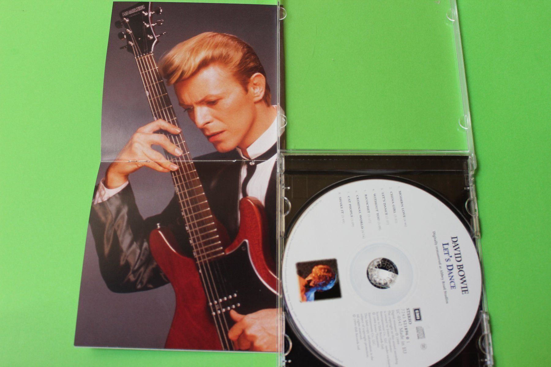 CDs: David Bowie - Let's dance CD 1983 (Remastered 1999) – Gebraucht aus Tübach von JamesStone 6