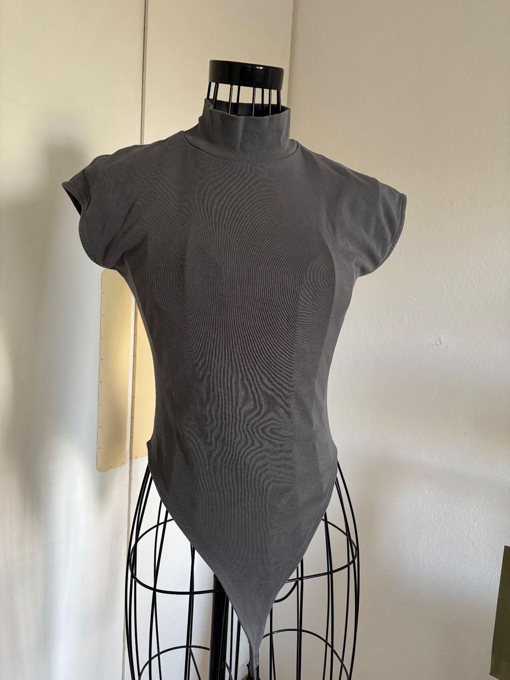 Zara Tops: Zara Body – Gebraucht aus Bern von ViksiBash