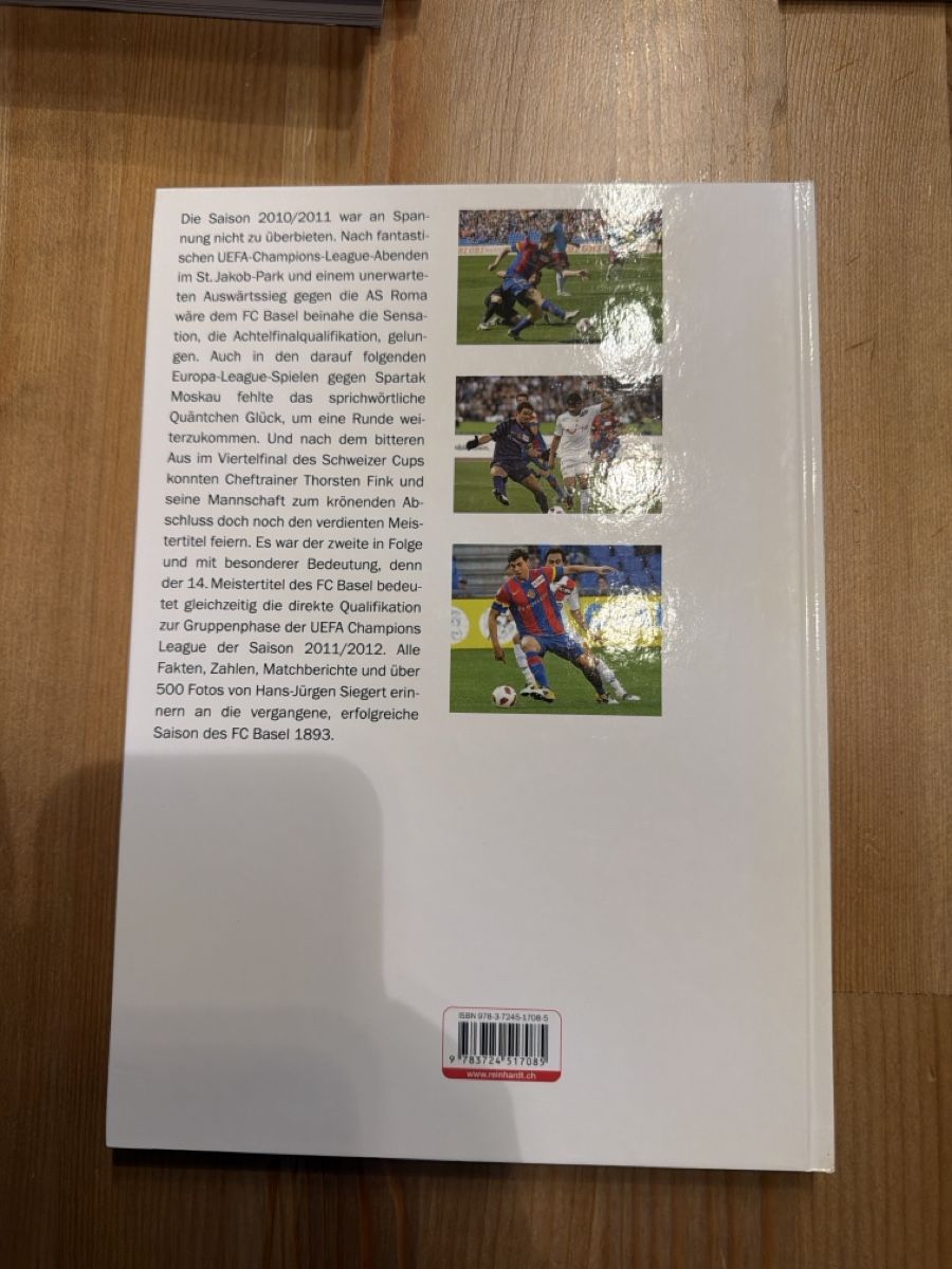 Libri: FC Basel Saison 2010/2011: Ein Bildband der Meisterssaison – Usato da Gelterkinden venduto da LPKAL 1