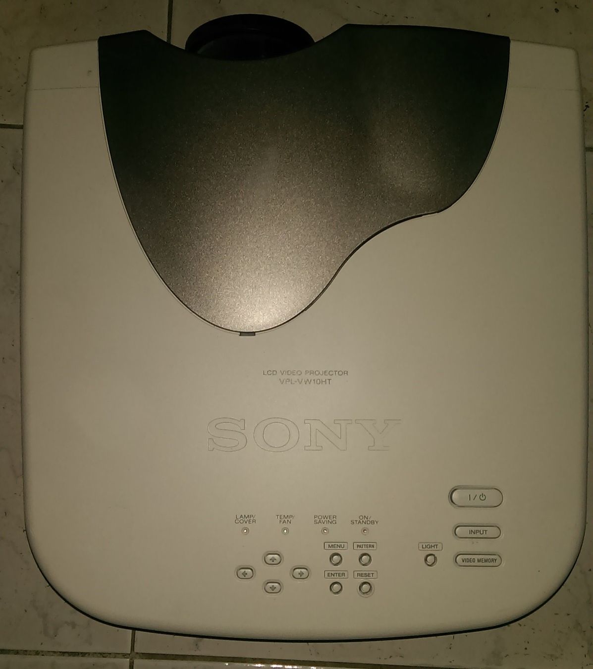 Sony Proiettori: Videobeamer Sony VPL-VW10HT – Usato da Effretikon venduto da mol_fv68 1
