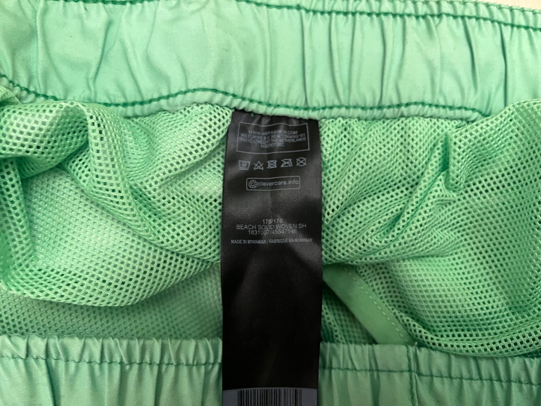 We Pantaloni: Badeshorts WE Gr 170/176 – Usato da Schwanden GL venduto da Leemueller 3