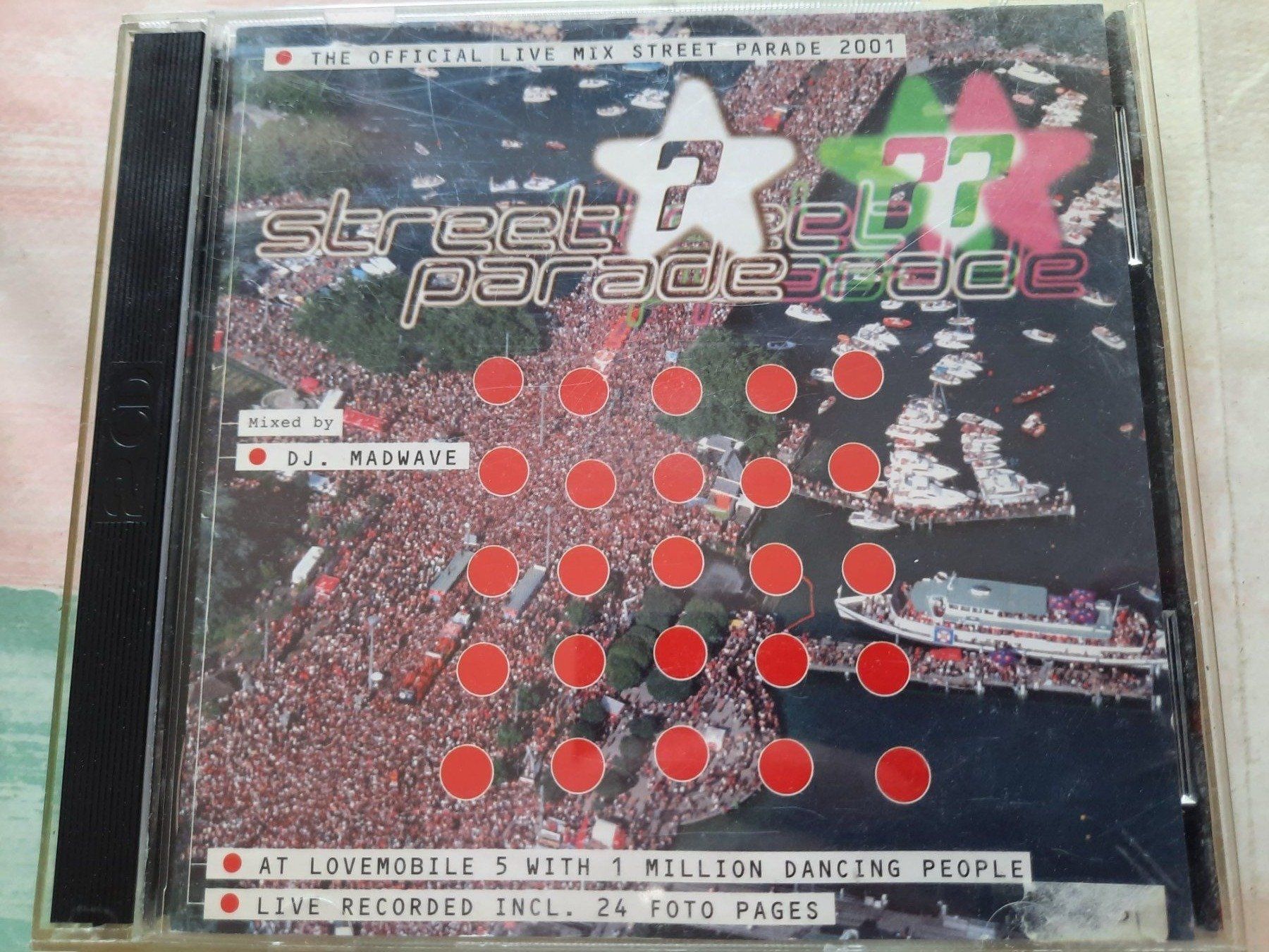 CD: CD Street Parade 2001 - Live mix - DJ Madwave  – Usato da Pully venduto da bro_n52j 1