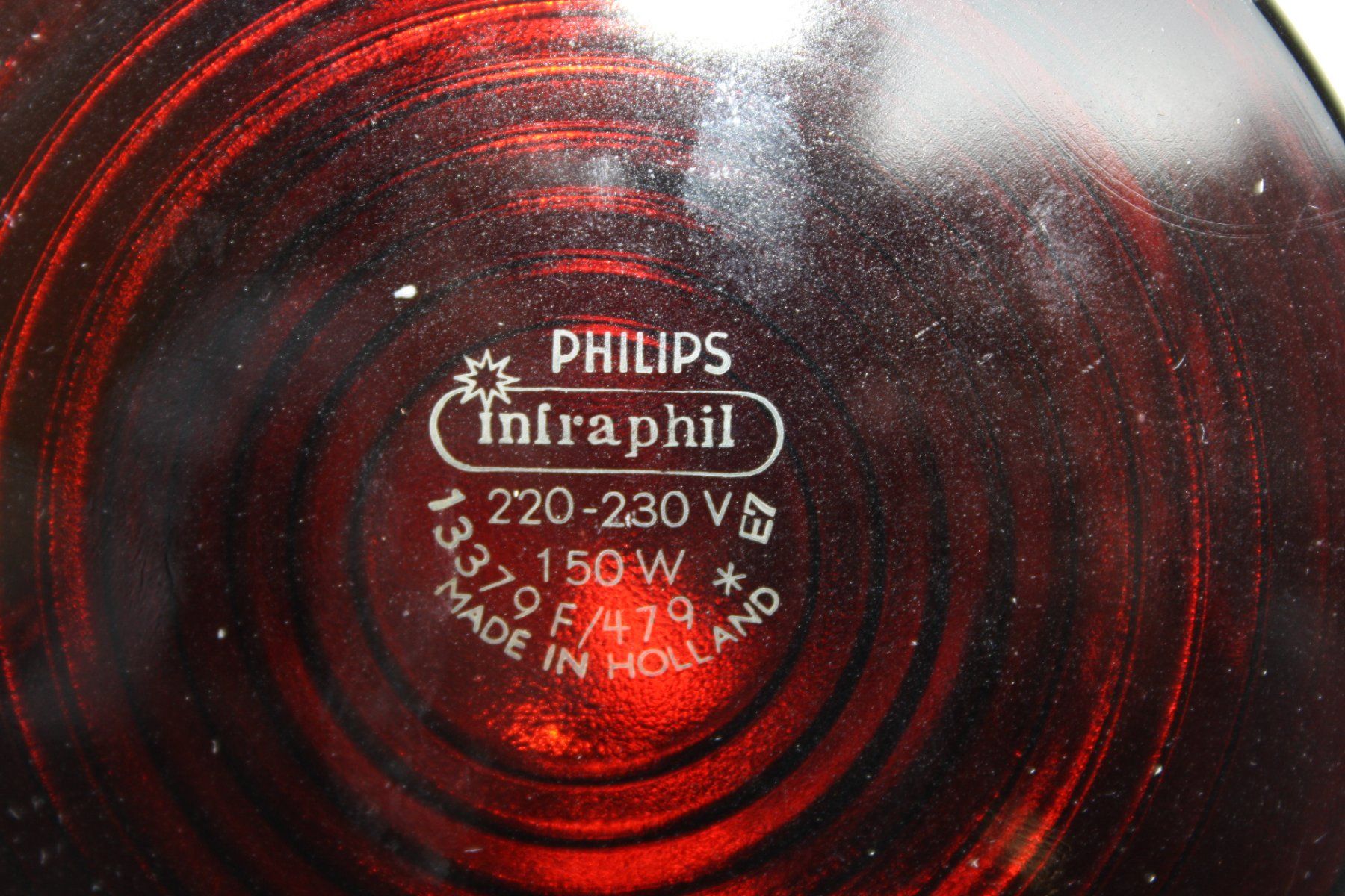 Philips Lampen: VINTAGE PHILIPS INFRAROT WÄRME LAMPE – Gebraucht aus Wauwil von Pneuedy 9