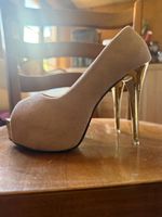 Beige High Heels / Pumps mit goldenem Absatz  Gr. 39