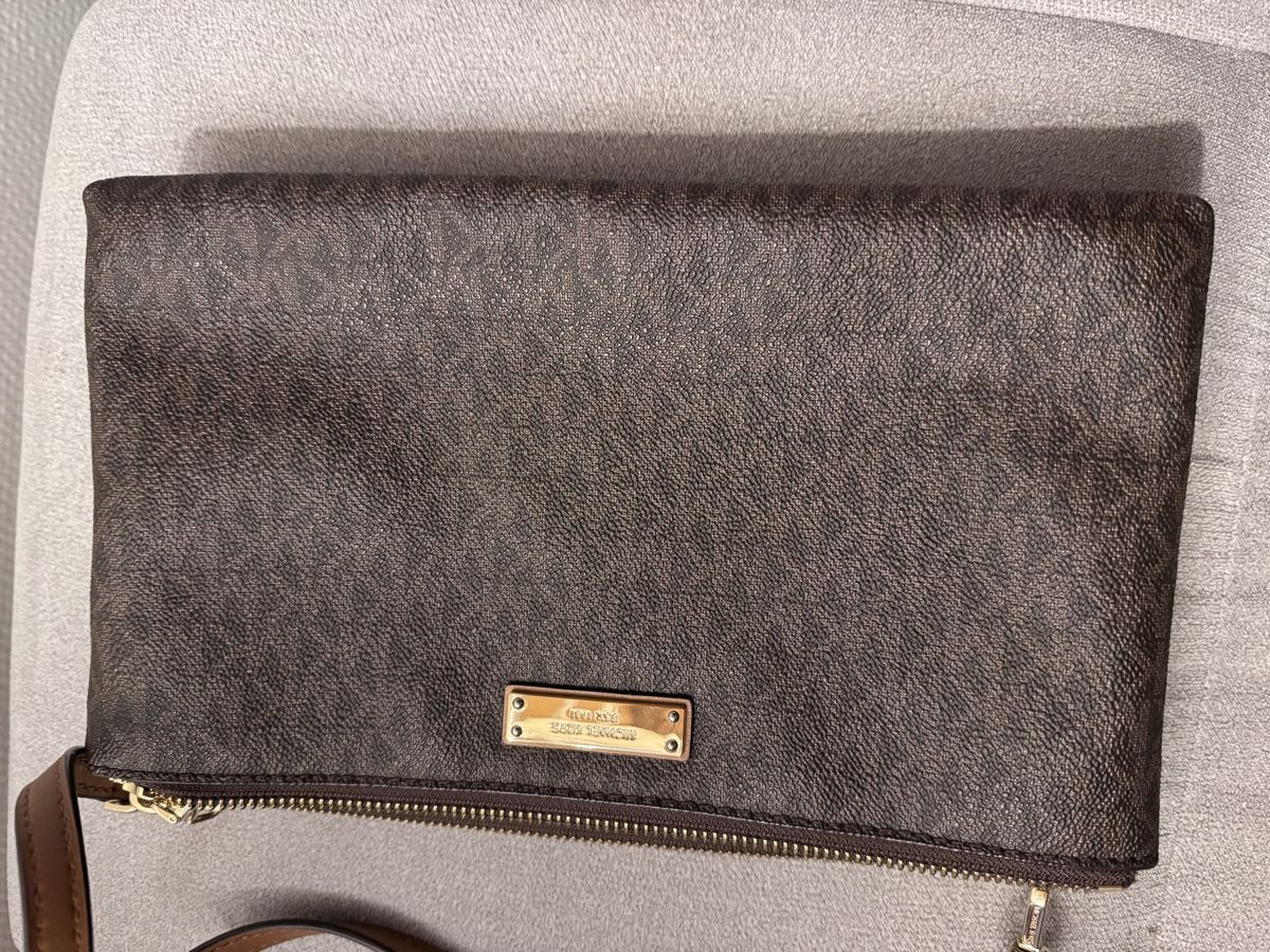 Michael Kors Borse da donna: Michael Kors Umhängetasche – Usato da Meiringen venduto da giu_qkv2 8