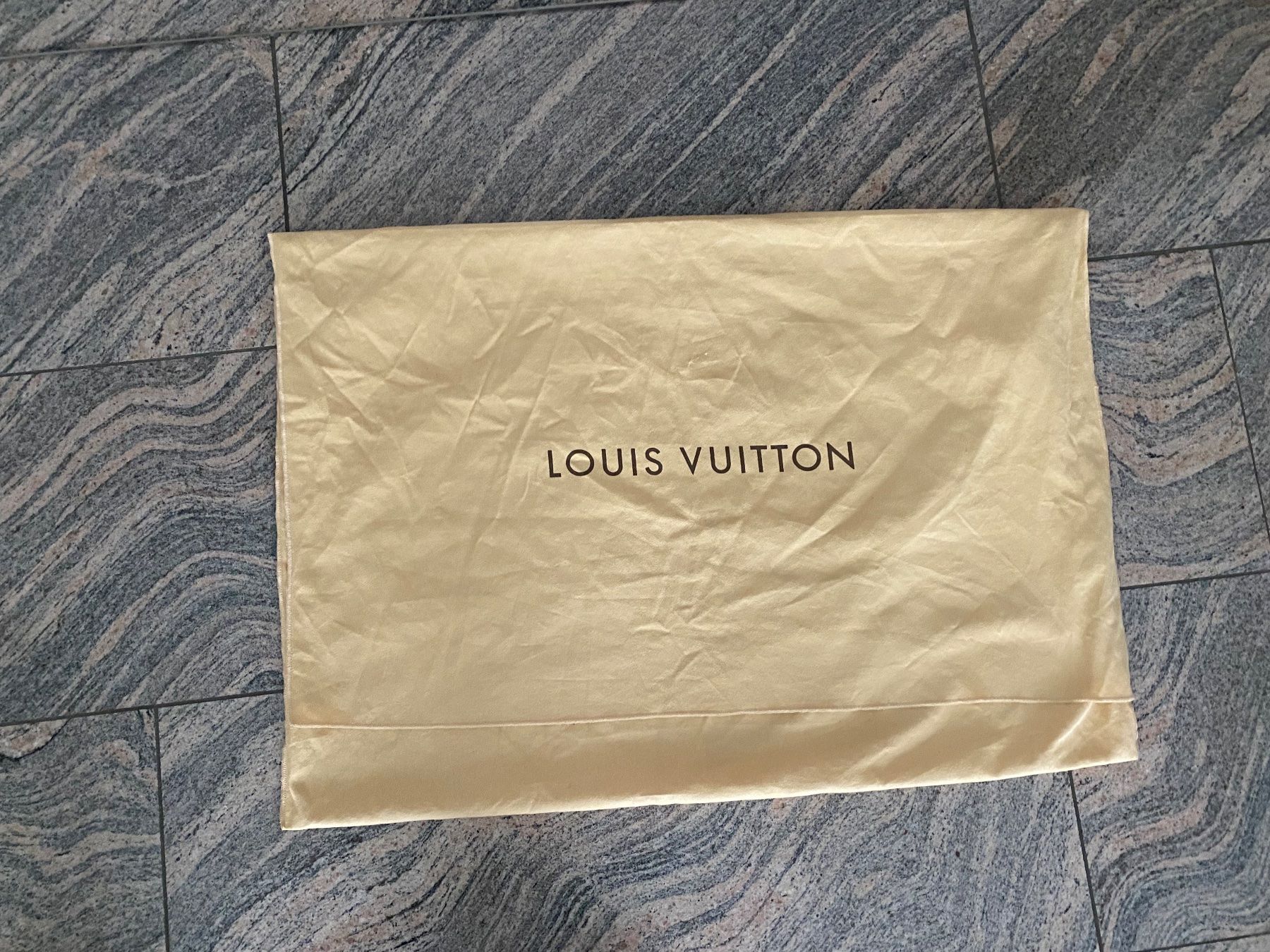 Louis Vuitton Taschen: Seltener LOUIS VUITTON Dustbag/Staubbeutel, 75x54cm – Neu (gemäss Beschreibung) aus Winkel von ferrari2022