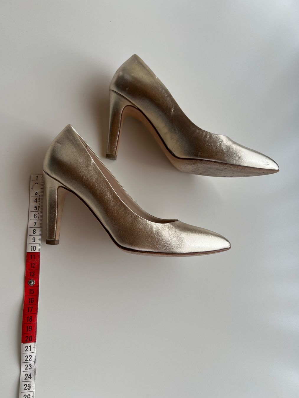 Navyboot Scarpe da donna: Pumps Gold Grösse 36 Navyboot – Usato da Chur venduto da van_hnc6 1