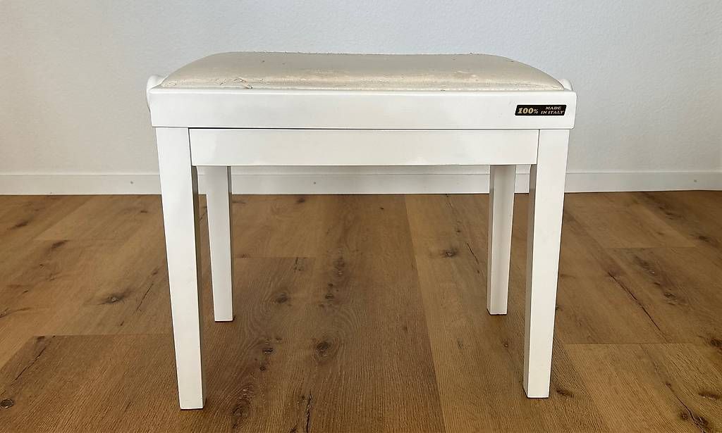 Hocker: Tabouret de piano blanc – Gebraucht aus Lausanne von