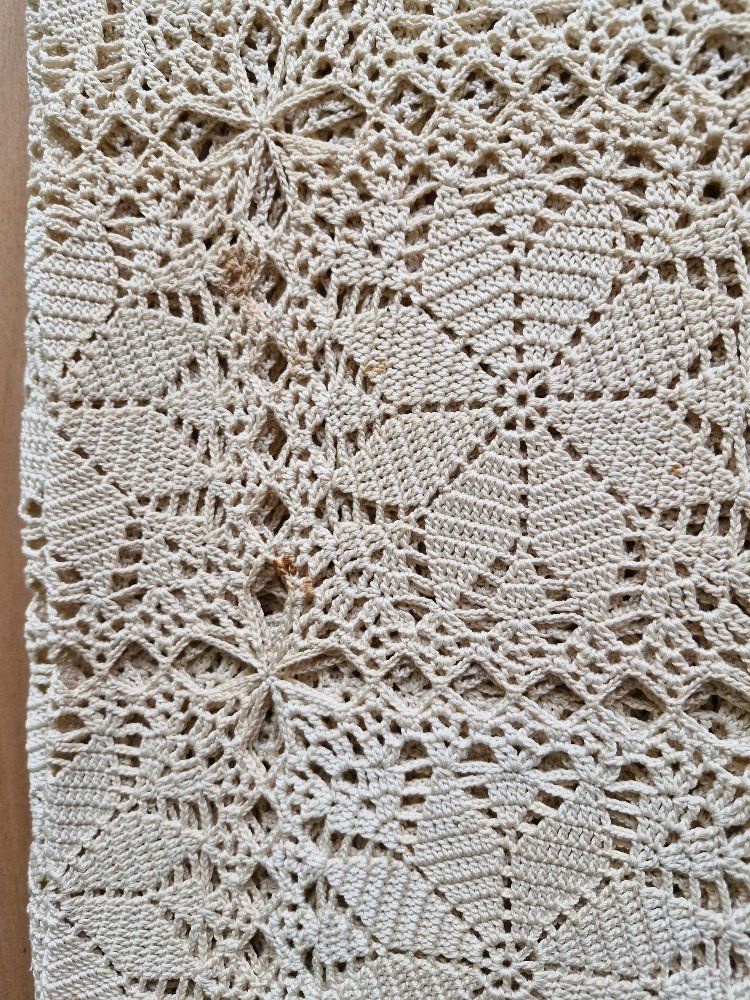 Altra biancheria da tavola: Tischdecke gehäkelt 127x175 cm – Usato da Gerzensee venduto da Neggimann 6