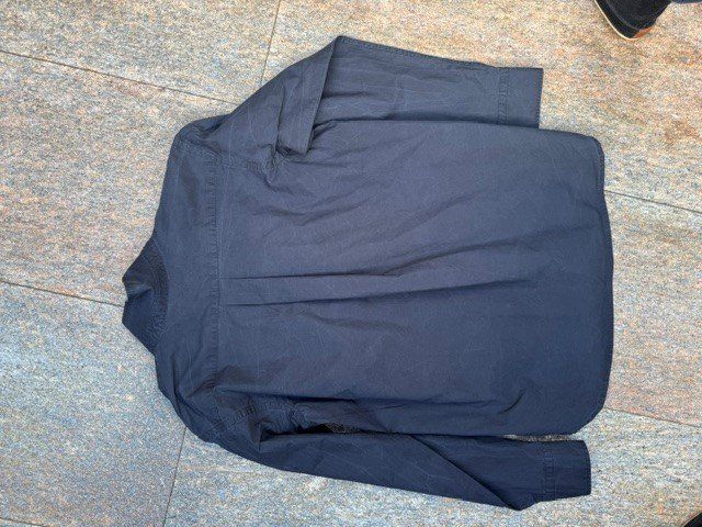 Chemisiers: Bluse schwarz SOFIE D'HOORE Gr. 36 weit geschnitten – D'occasion à Erlenbach ZH par crapun