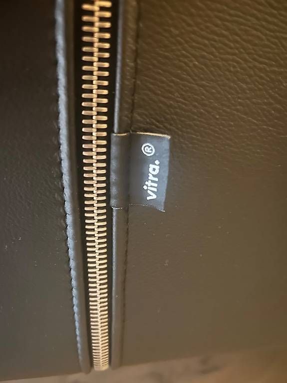 Vitra Divani: Canapé vitra SUITA SOFA classique – Usato da Gland venduto da Solder7 3