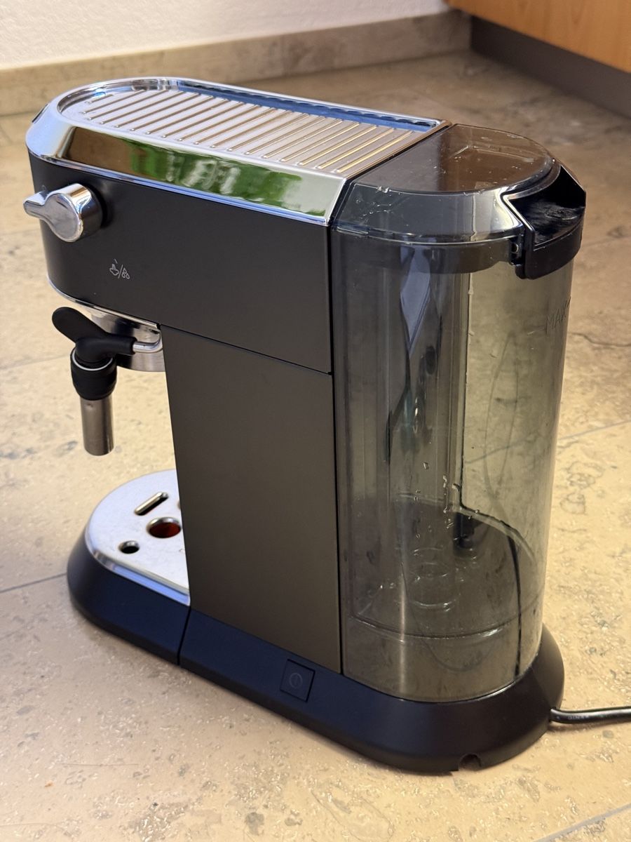 De'Longhi Macchine per caffè & Macchine per espresso: De‘Longhi Dedica style – Difettoso da Frieswil venduto da papagei9 1